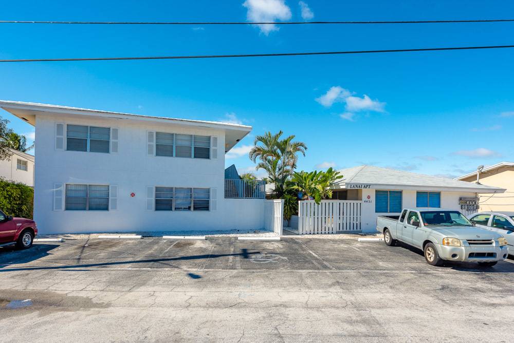 Lanai Apartments