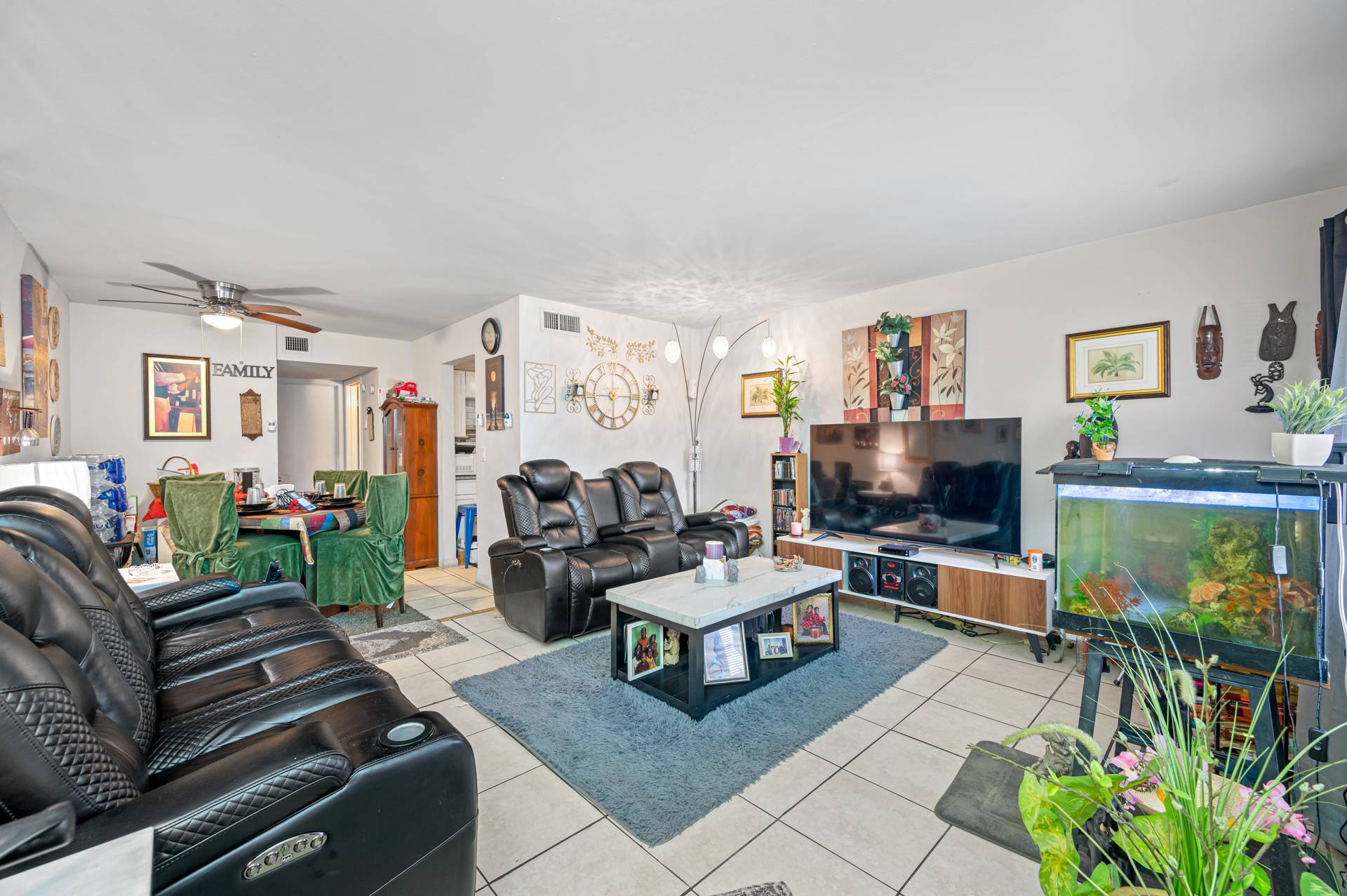 Camelot Apartments, photo 17