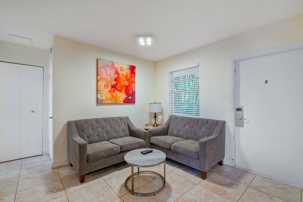 Riverside Beach Apartments, photo 5
