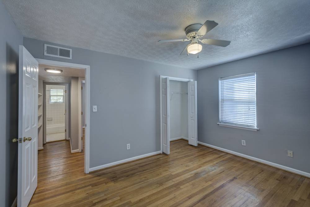 Peachtree Hills Court, photo 17