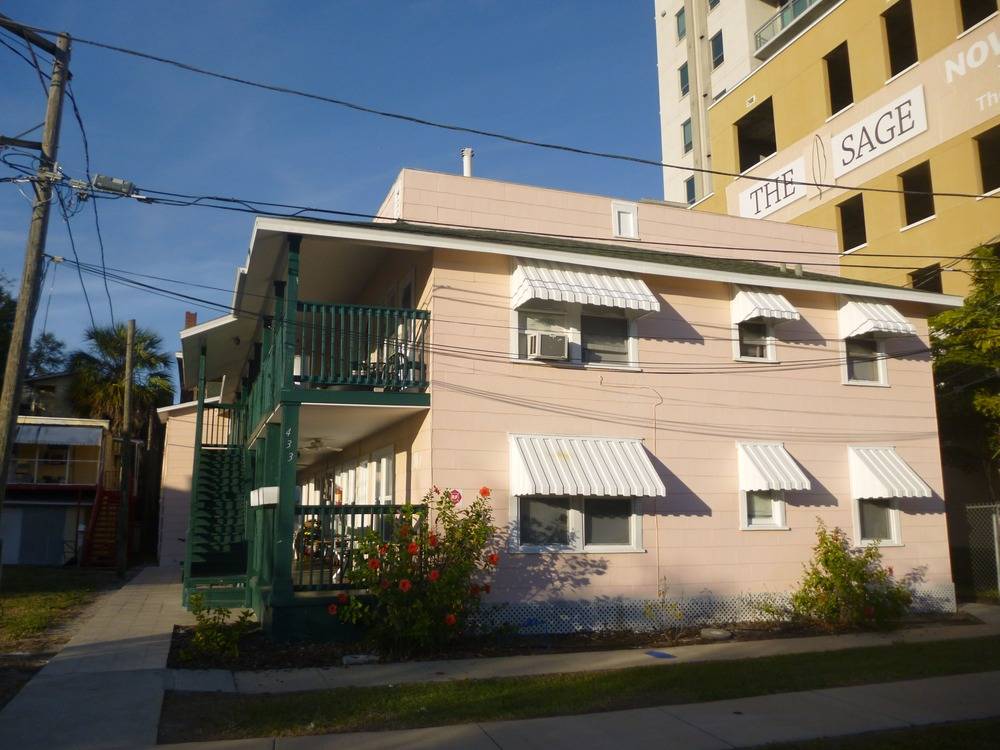 Delmar Terrace, photo 2