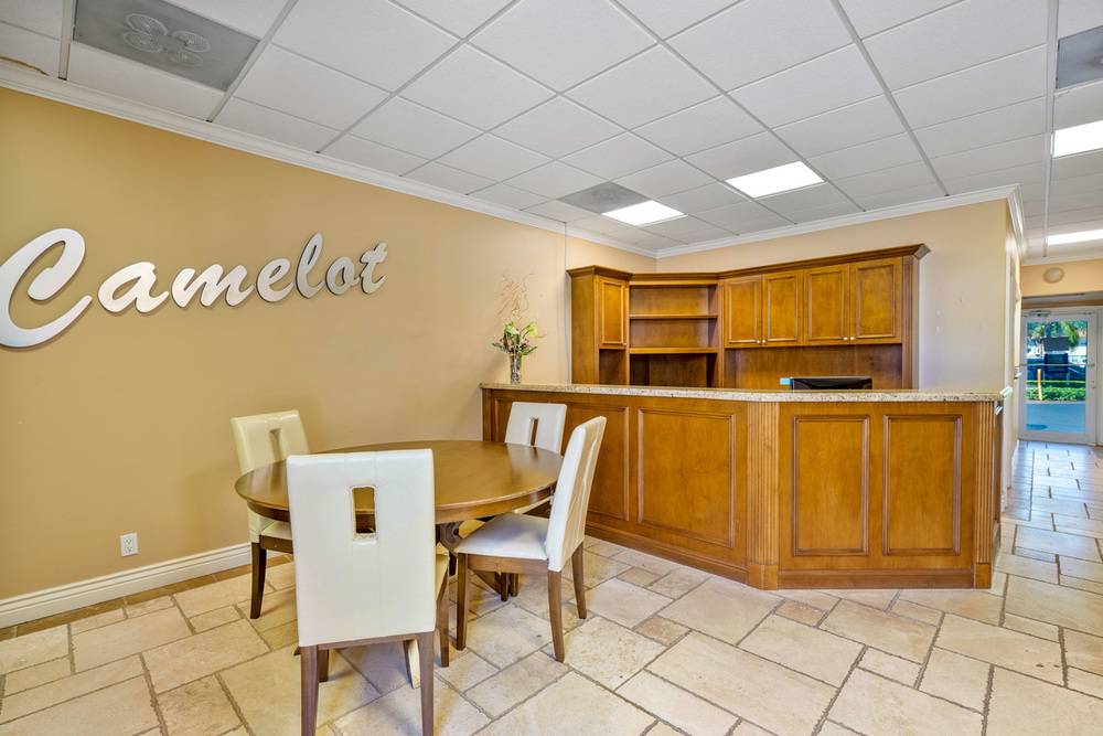 Camelot West Apartments, photo 13