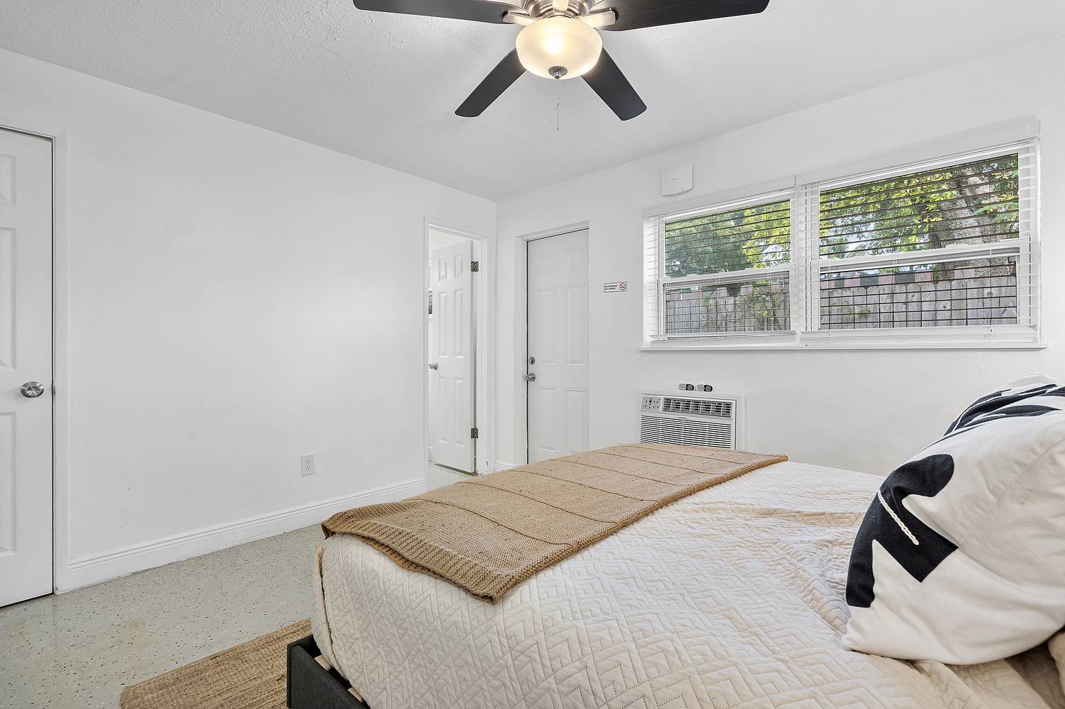 New Riverside Apartments, photo 23