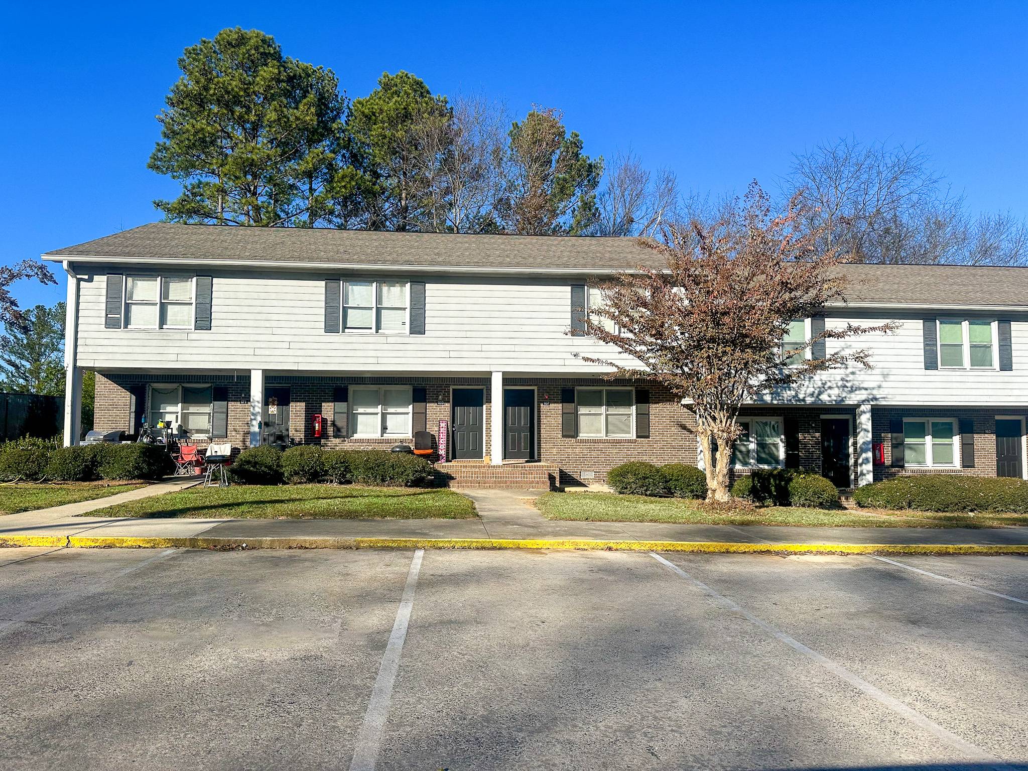 Holly Hills Apartments
