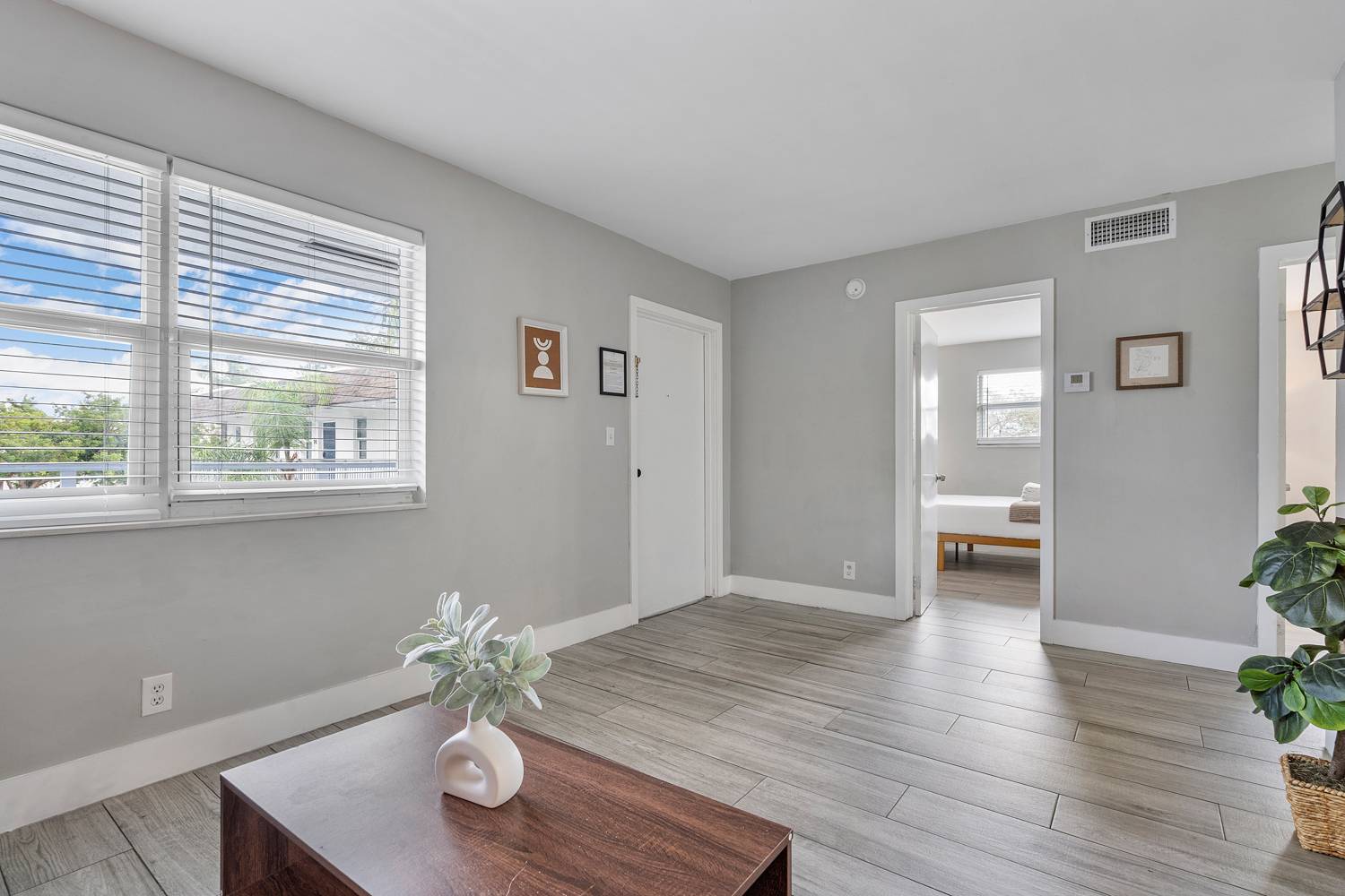 Rustic Manor Apartments, photo 19