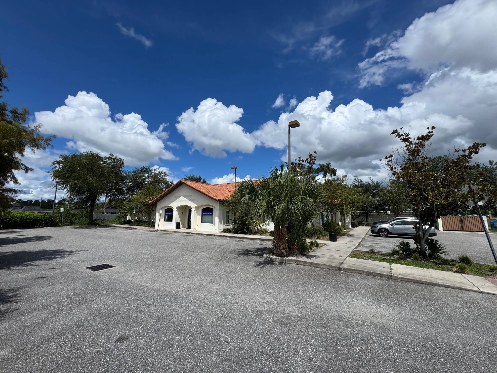 5900 S John Young Pkwy, photo 2