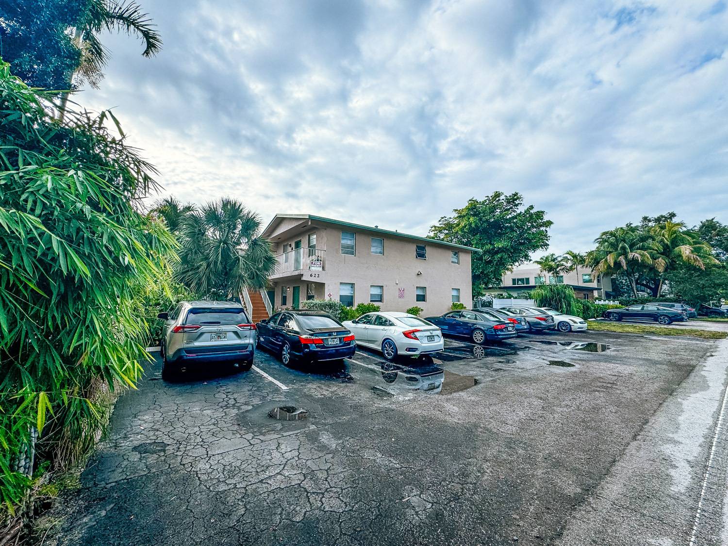 622 NE 14th Ave, photo 4