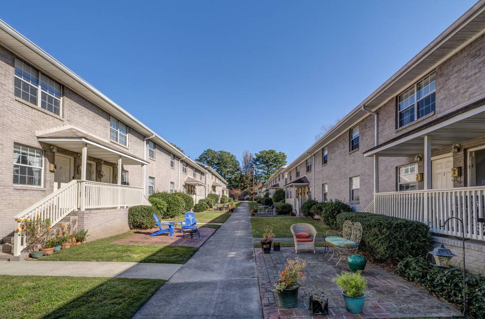 Peachtree Hills Court, photo 8
