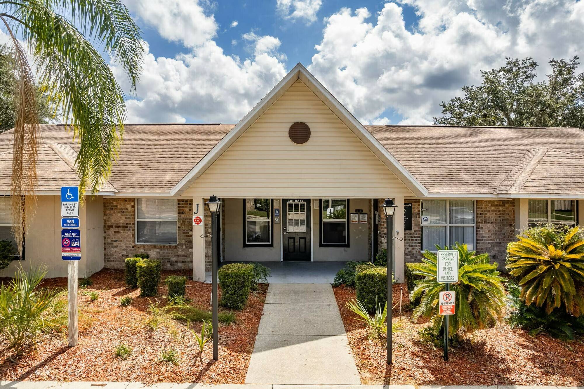 Rosemont Manor II Apartments, photo 3