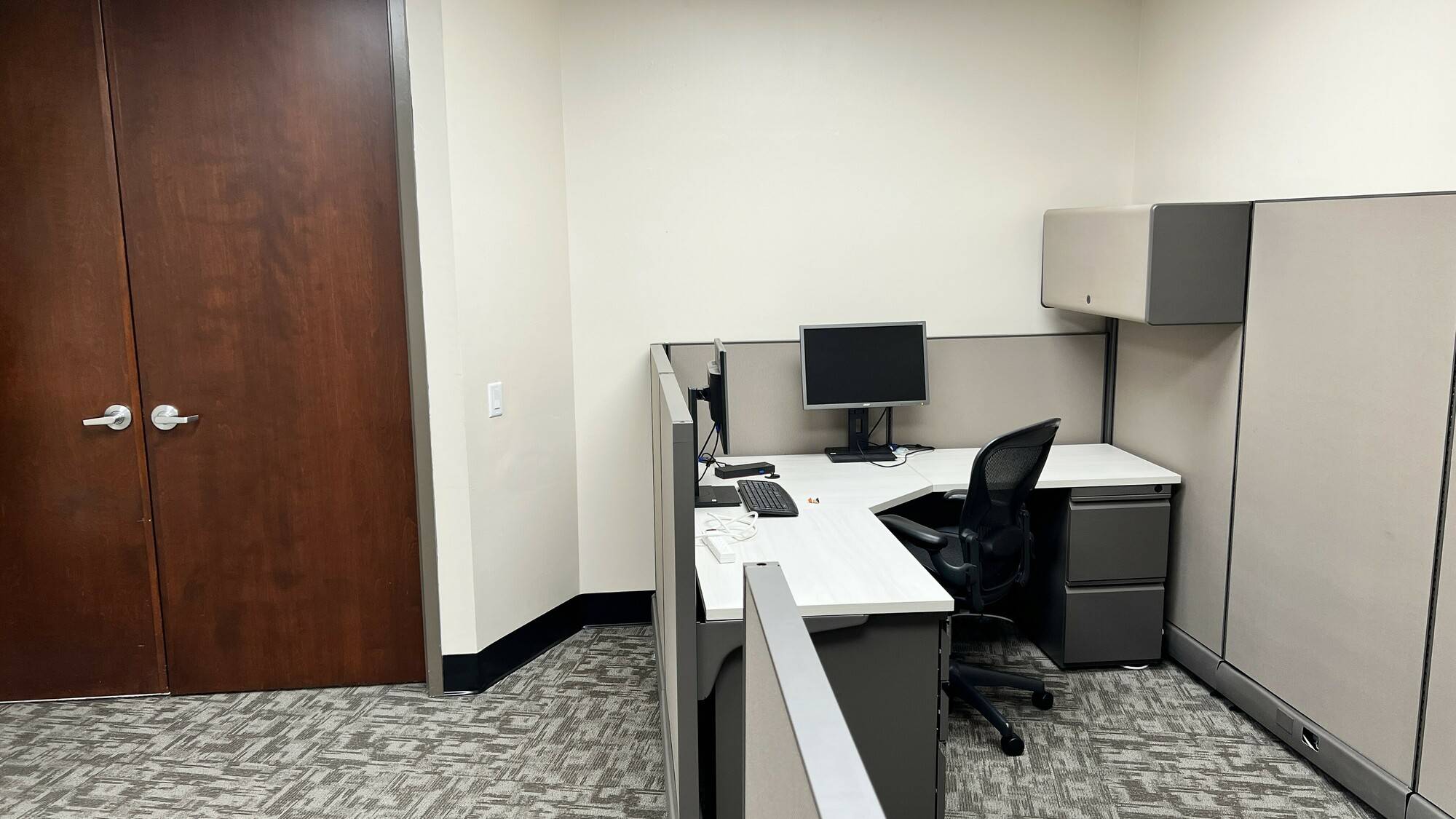 1571 Sawgrass Corporate Pkwy, photo 3