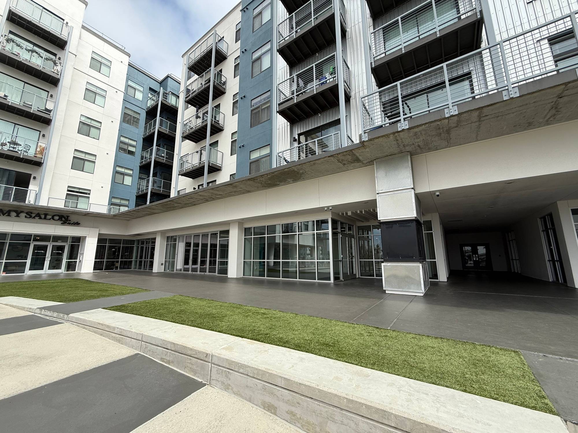 220 Riverside, photo 12