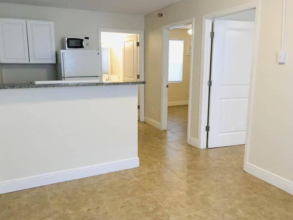 5th Ave Apartments, photo 20