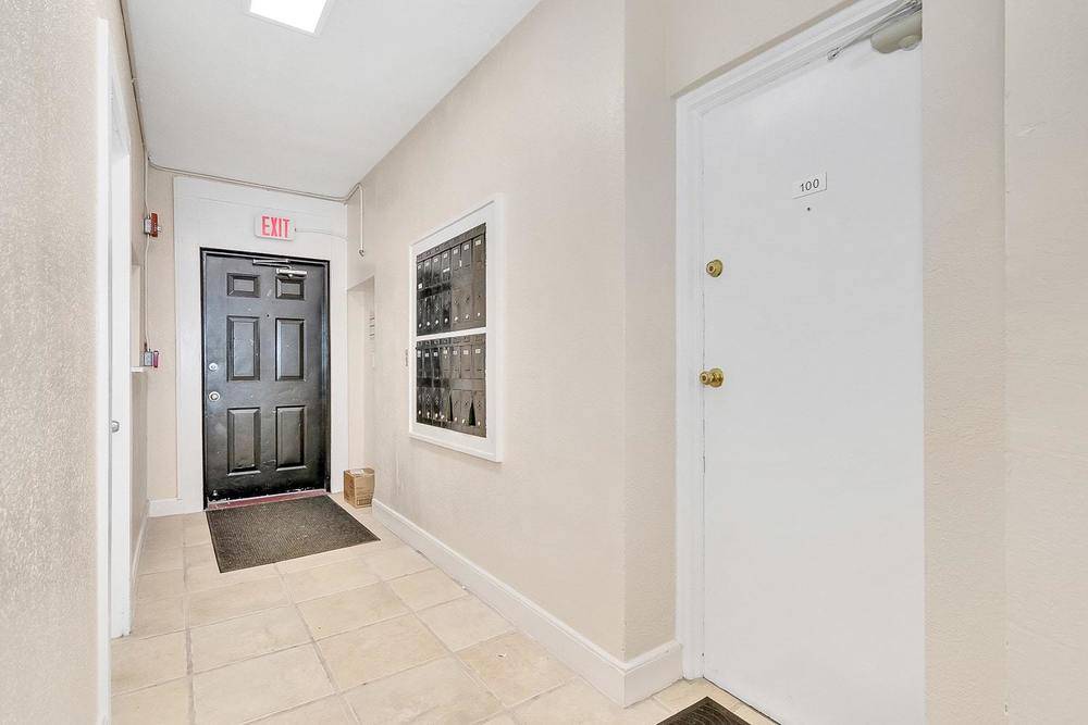 Grove Street Apartments, photo 26