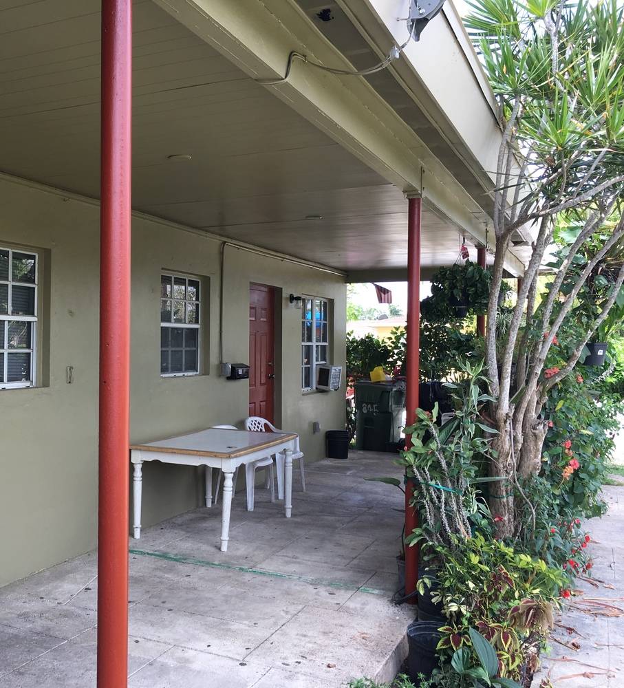 Royal Palm Apartments, photo 3