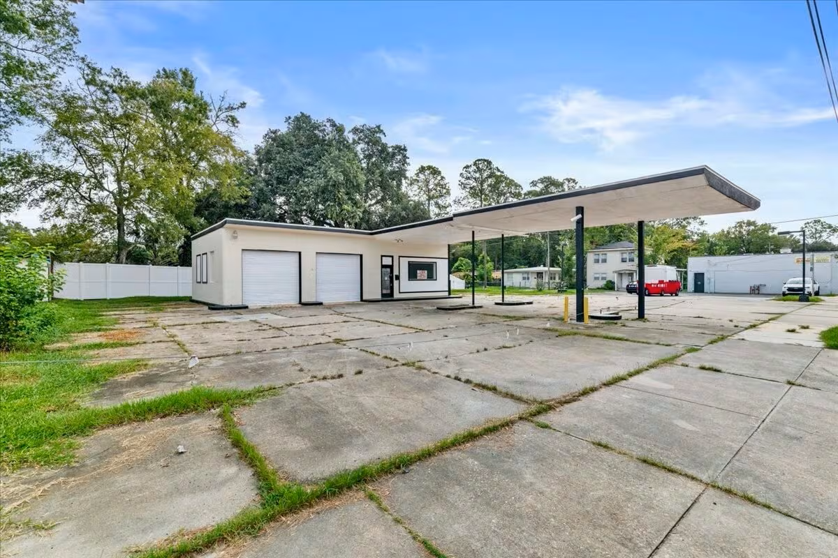 Edgewood Retail Building