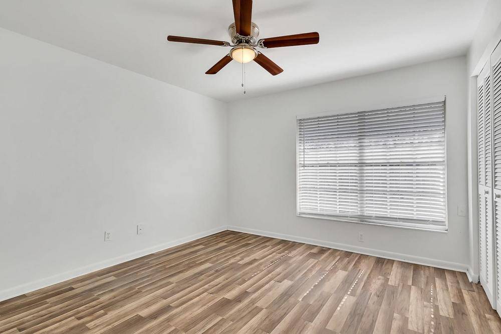 Branch Ave Flats, photo 15