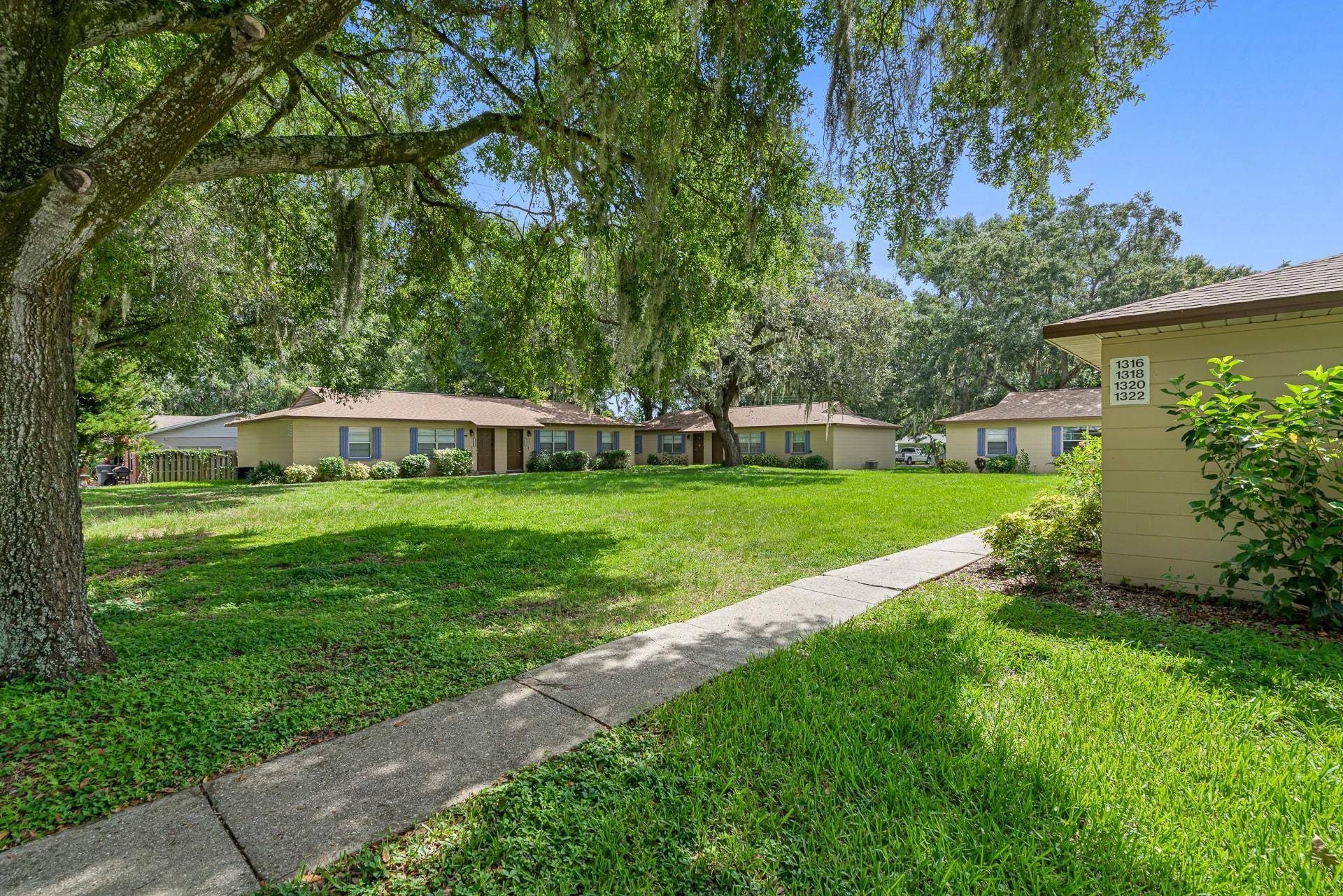 Tom Watson Duplexes, photo 2