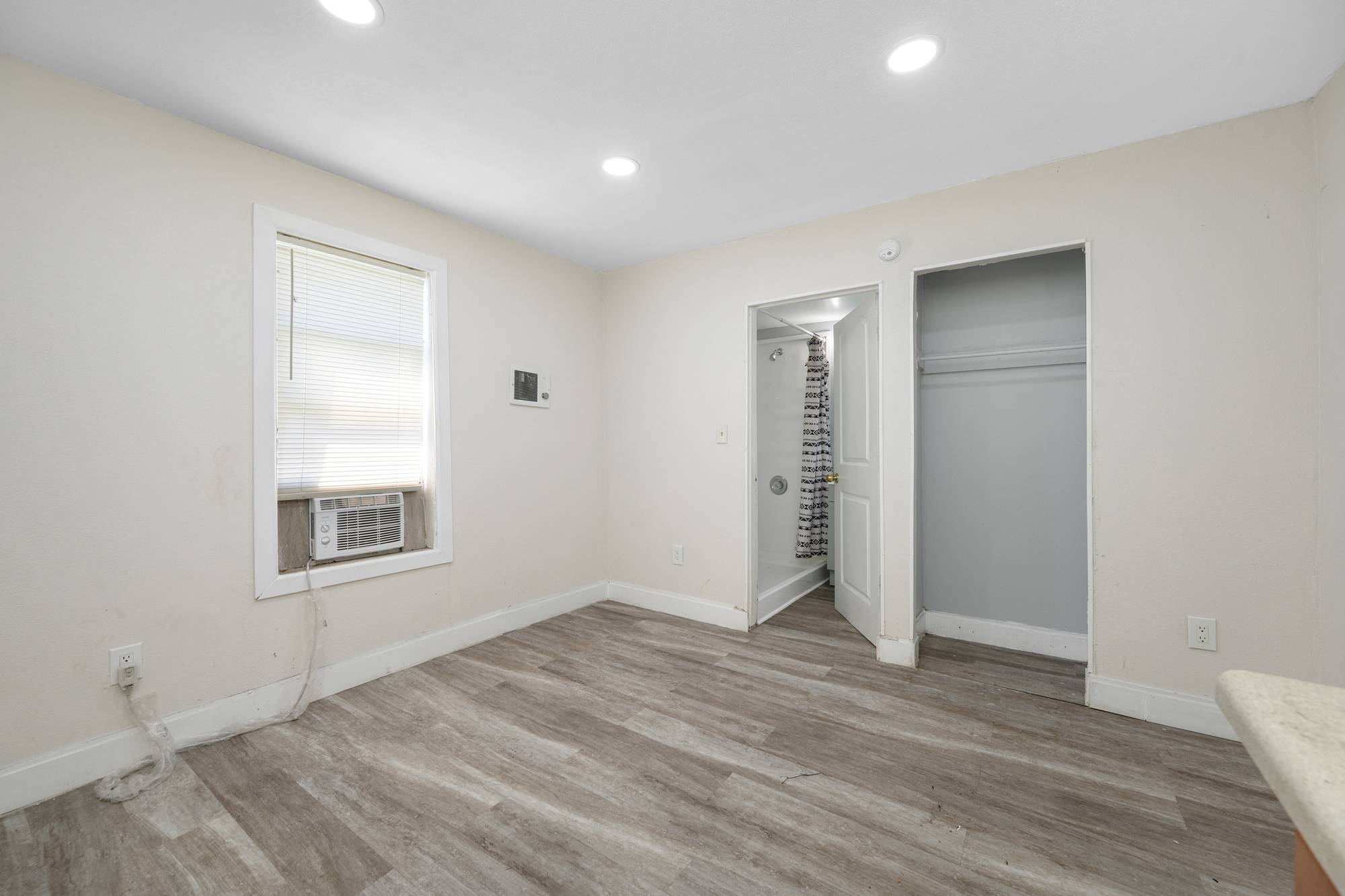 2930 Tampa Street, photo 8