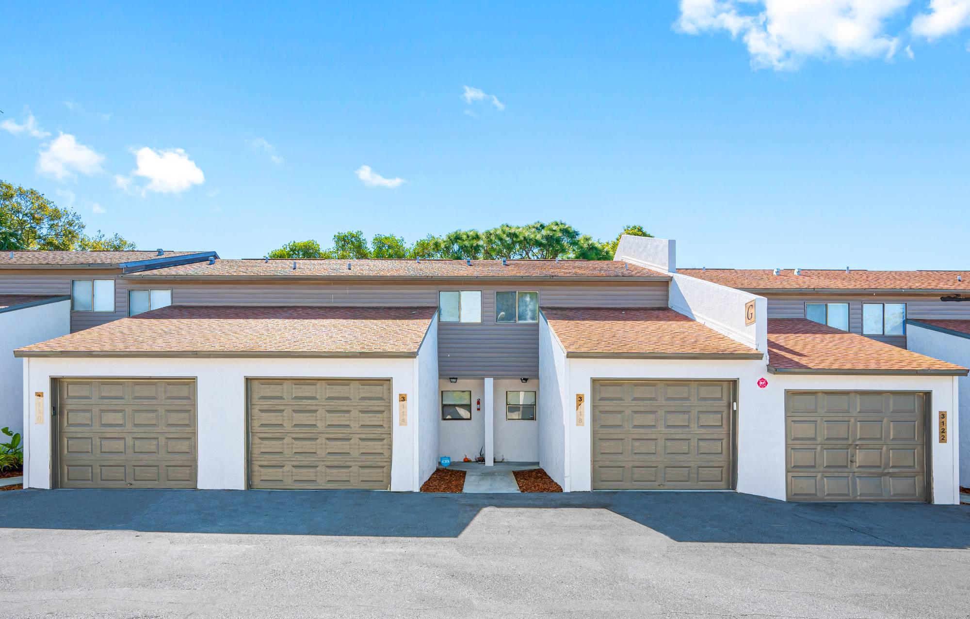 Oak Park Villas, photo 2