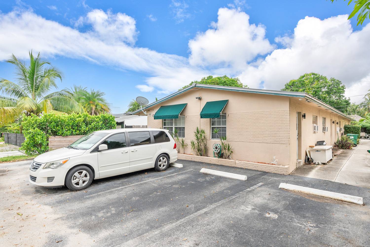 1329 NE 17th Ave