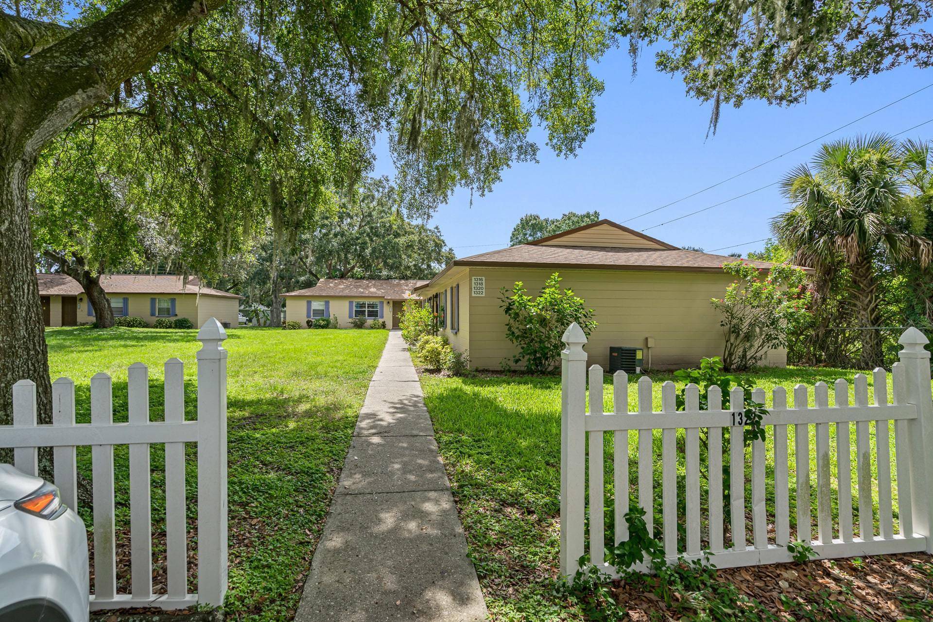Tom Watson Duplexes, photo 4