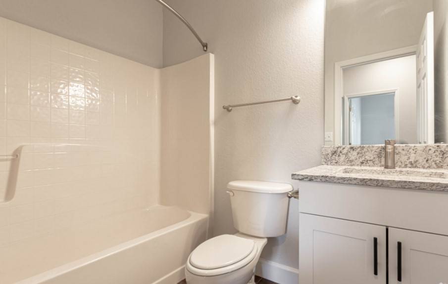 Waters Edge Apartments, photo 10