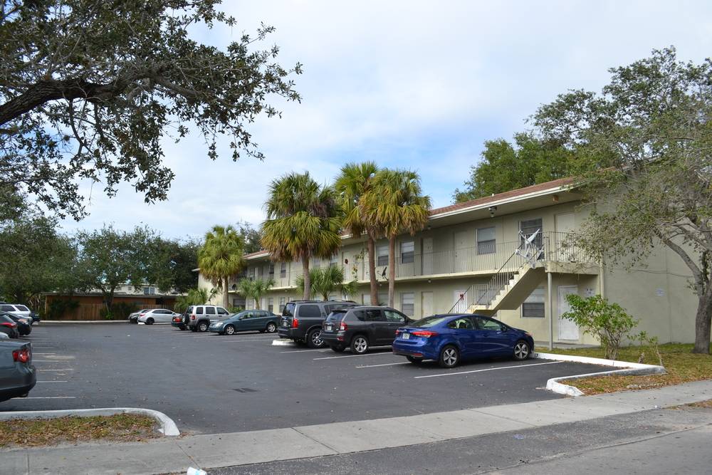 Van Buren Street Apartments 
