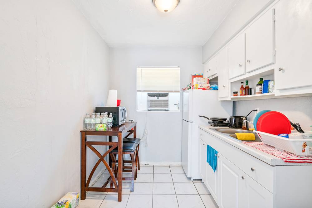 Thomas Apartments, photo 9