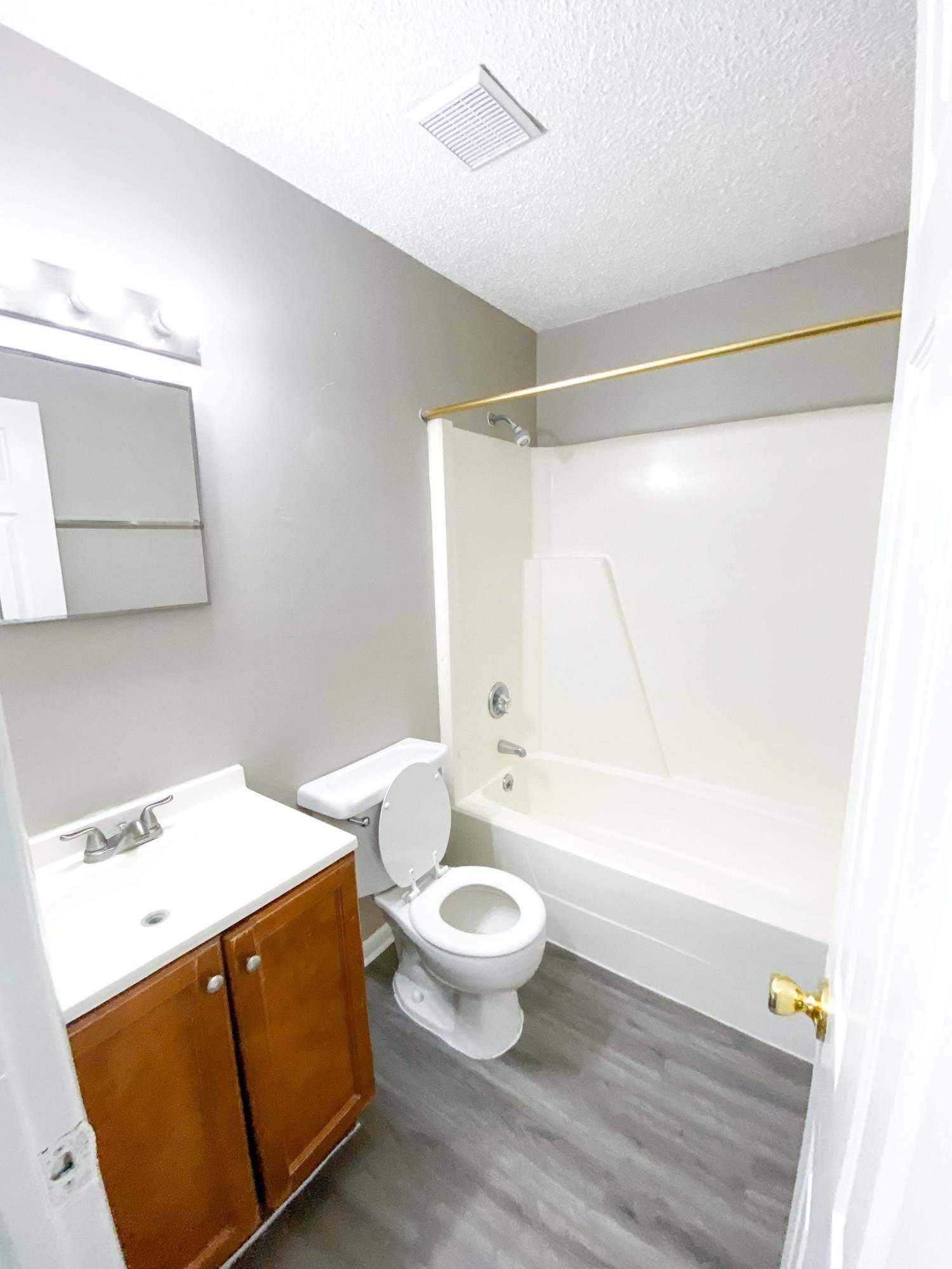 Whispering Winds Apartments, photo 10
