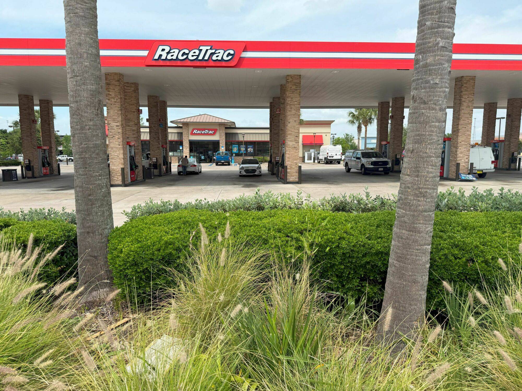 Lake Hills Plaza, photo 4