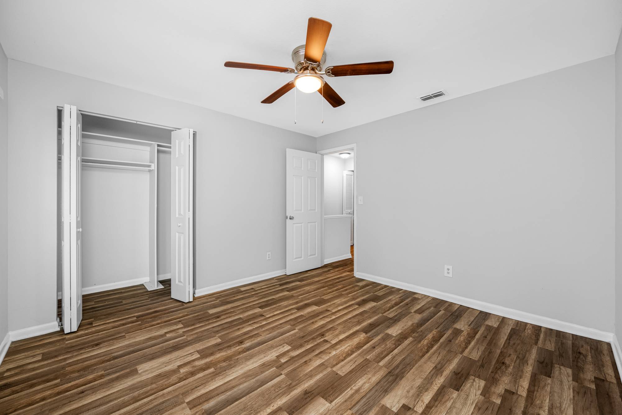 Branch Ave Flats, photo 15