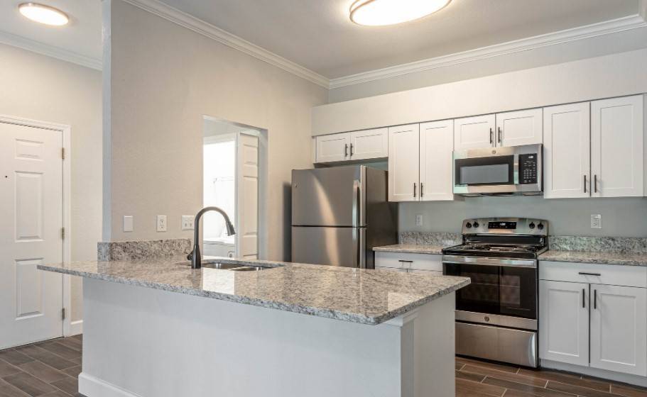 Waters Edge Apartments, photo 8