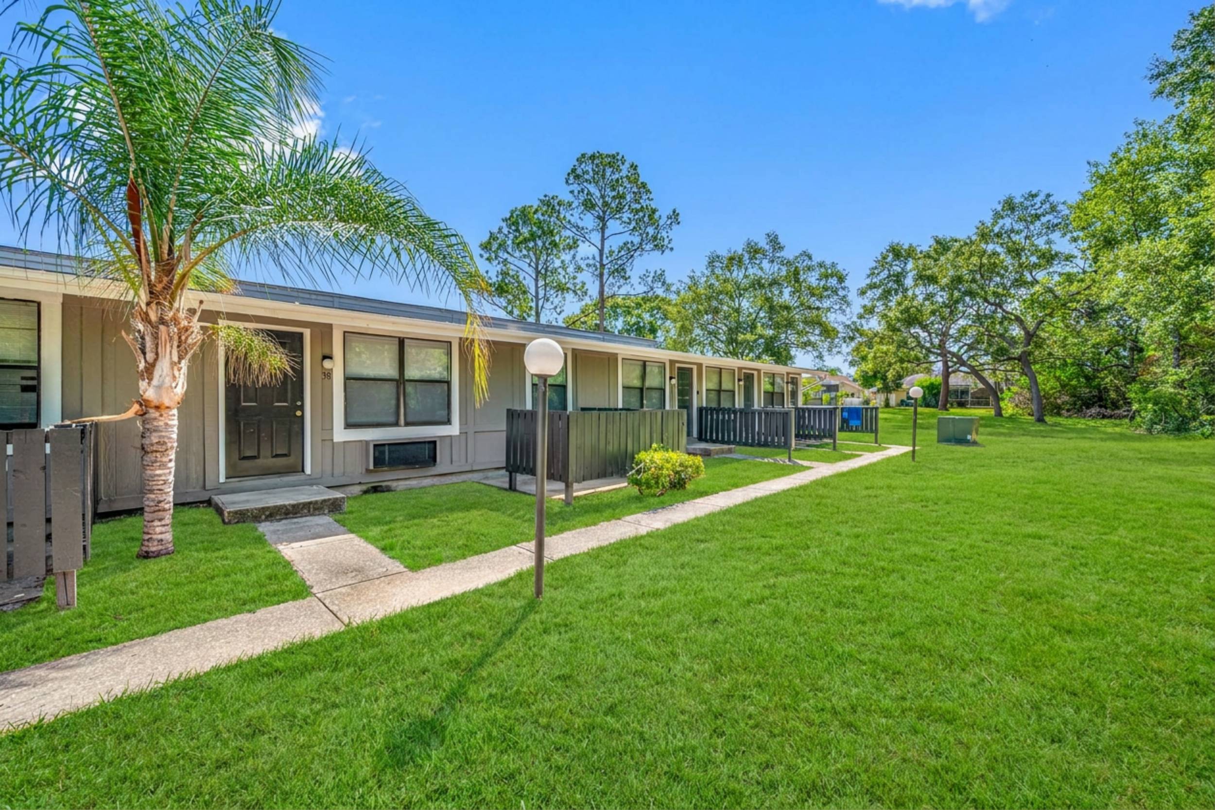Oakwood Village, photo 6