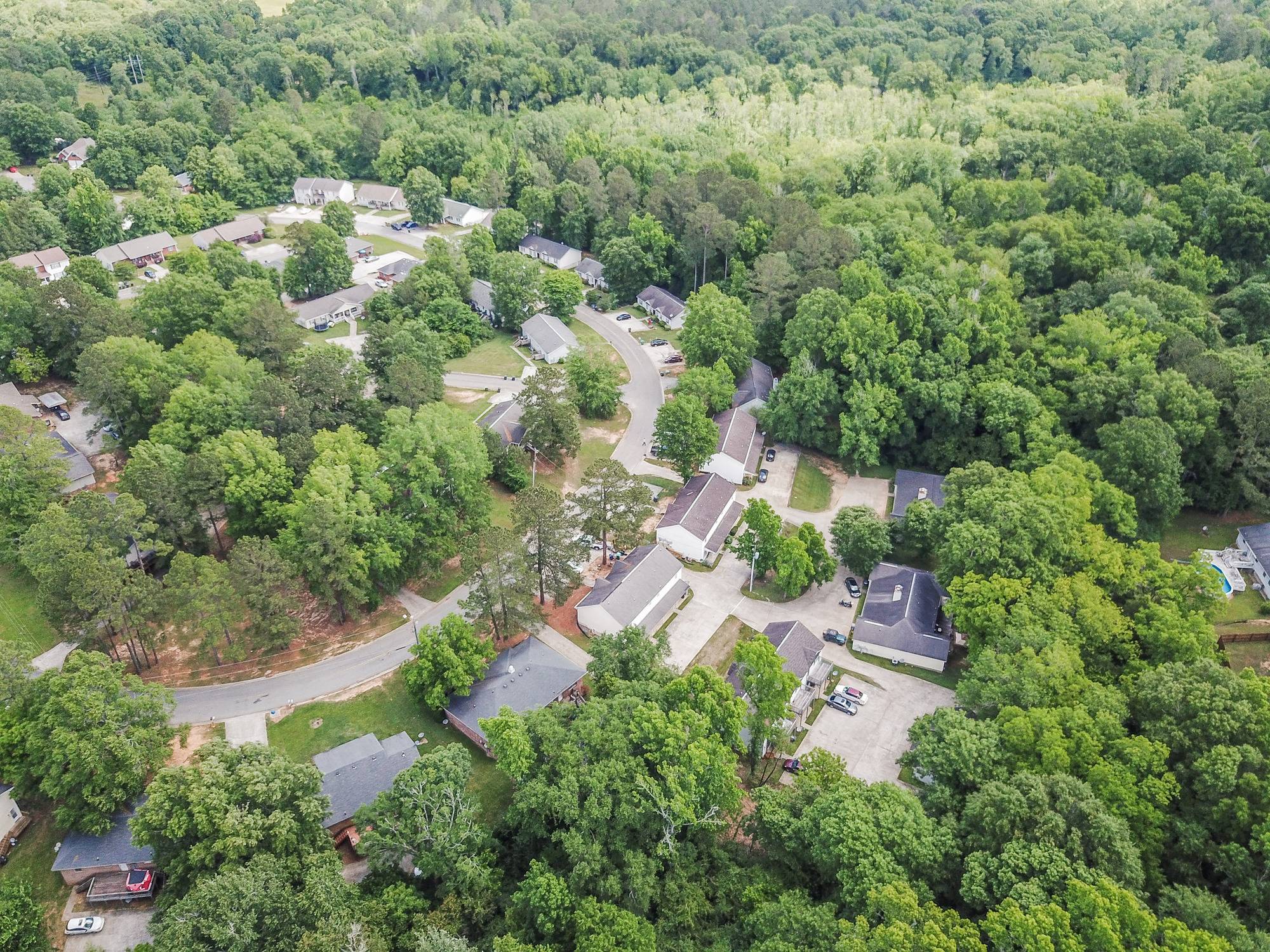Deer Creek Apartments, photo 2