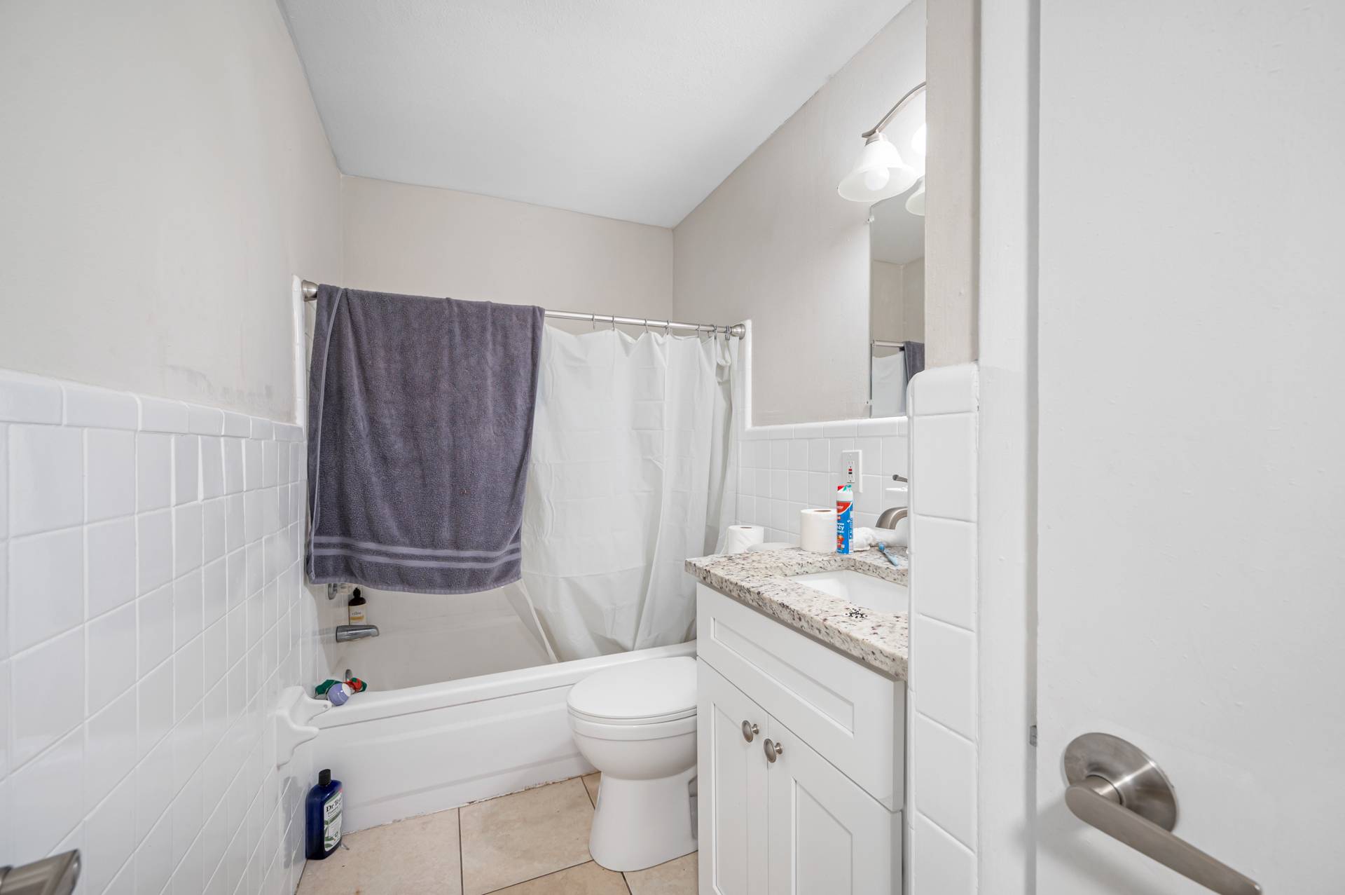 Camelot Apartments, photo 15