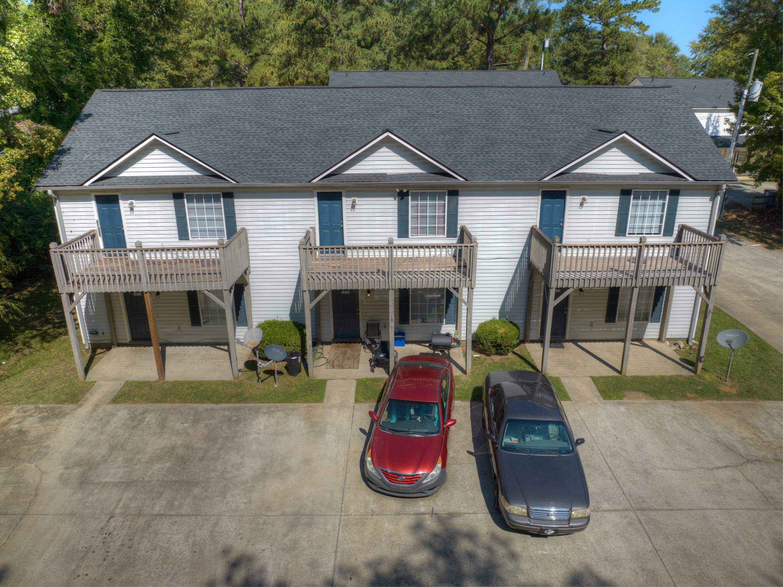 Deer Creek Apartments, photo 3