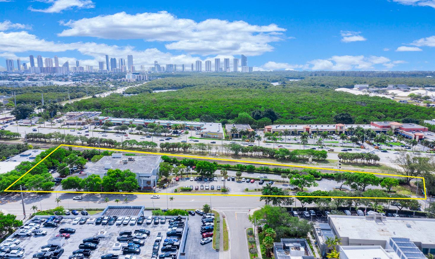 North Miami Beach Financial Center, photo 3