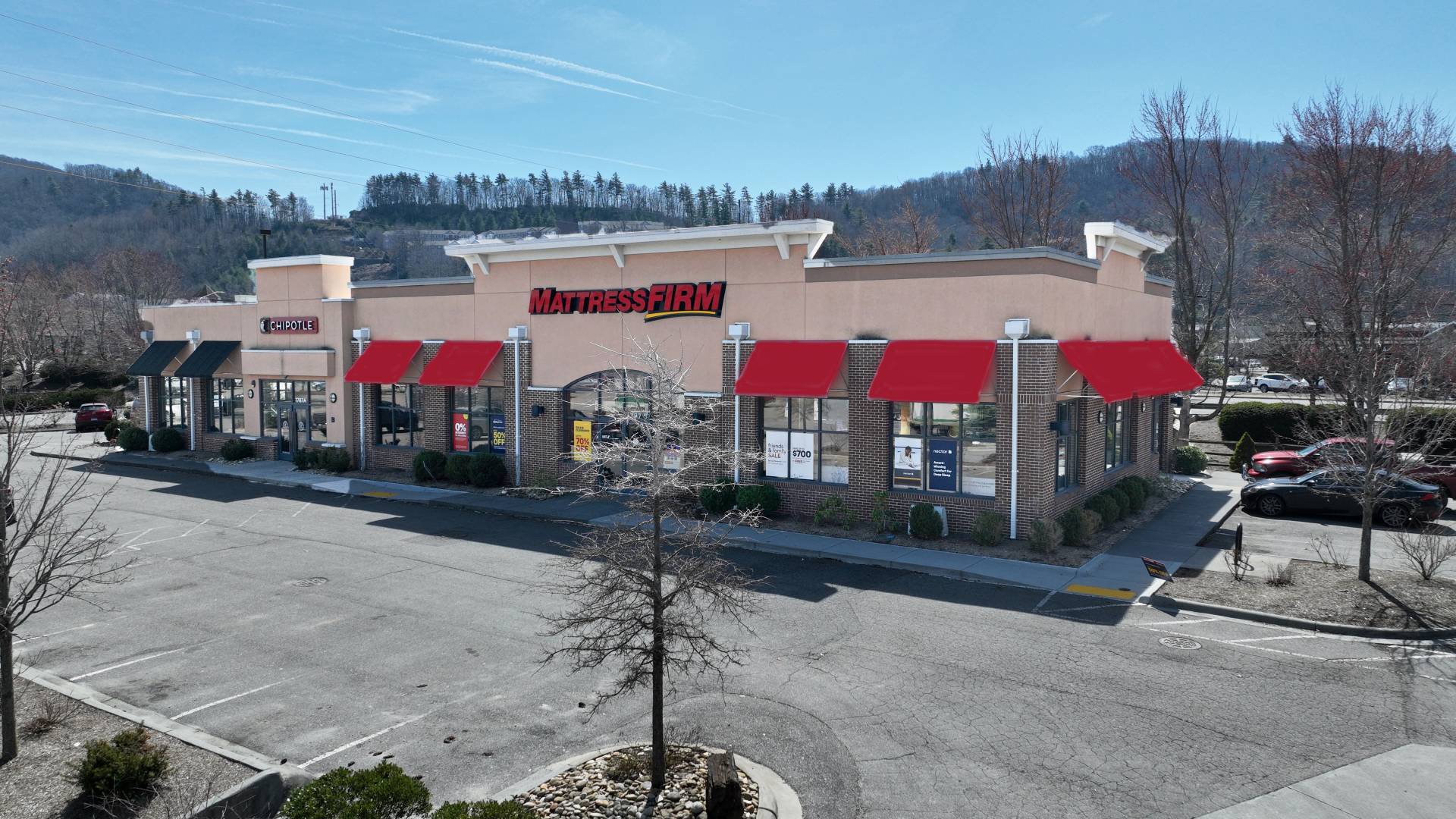 Chipotle & Mattress Firm , photo 7