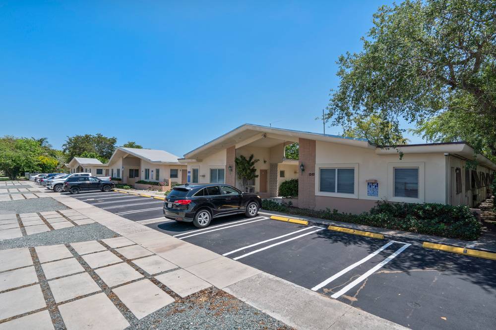 Arch Creek Apartments
