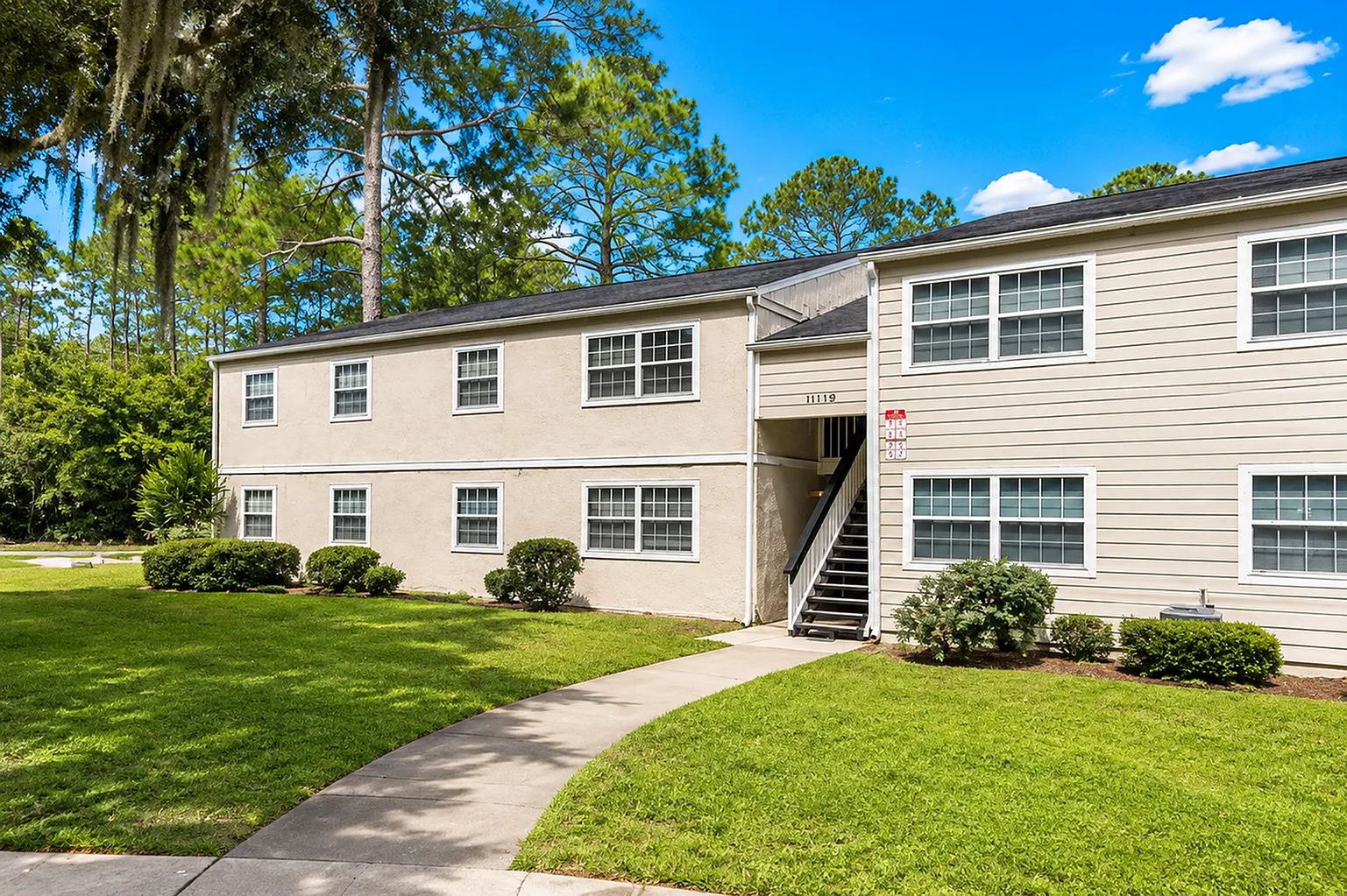 The Pines Apartments, photo 2