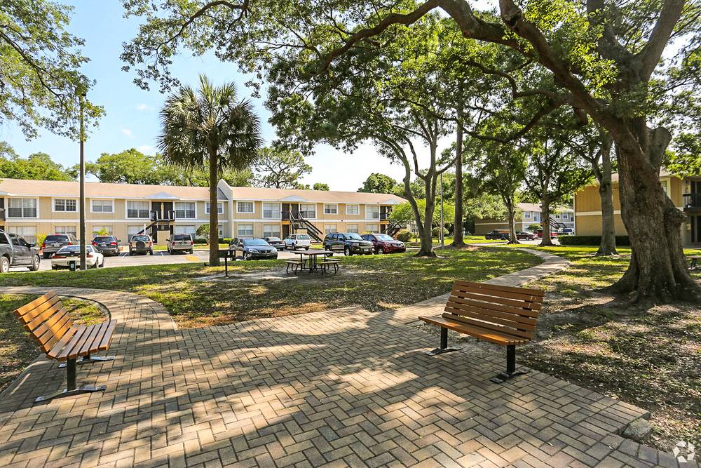 Cornerstone Pointe, photo 4