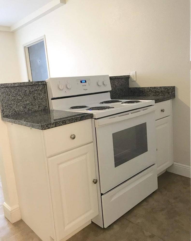 5th Ave Apartments, photo 23
