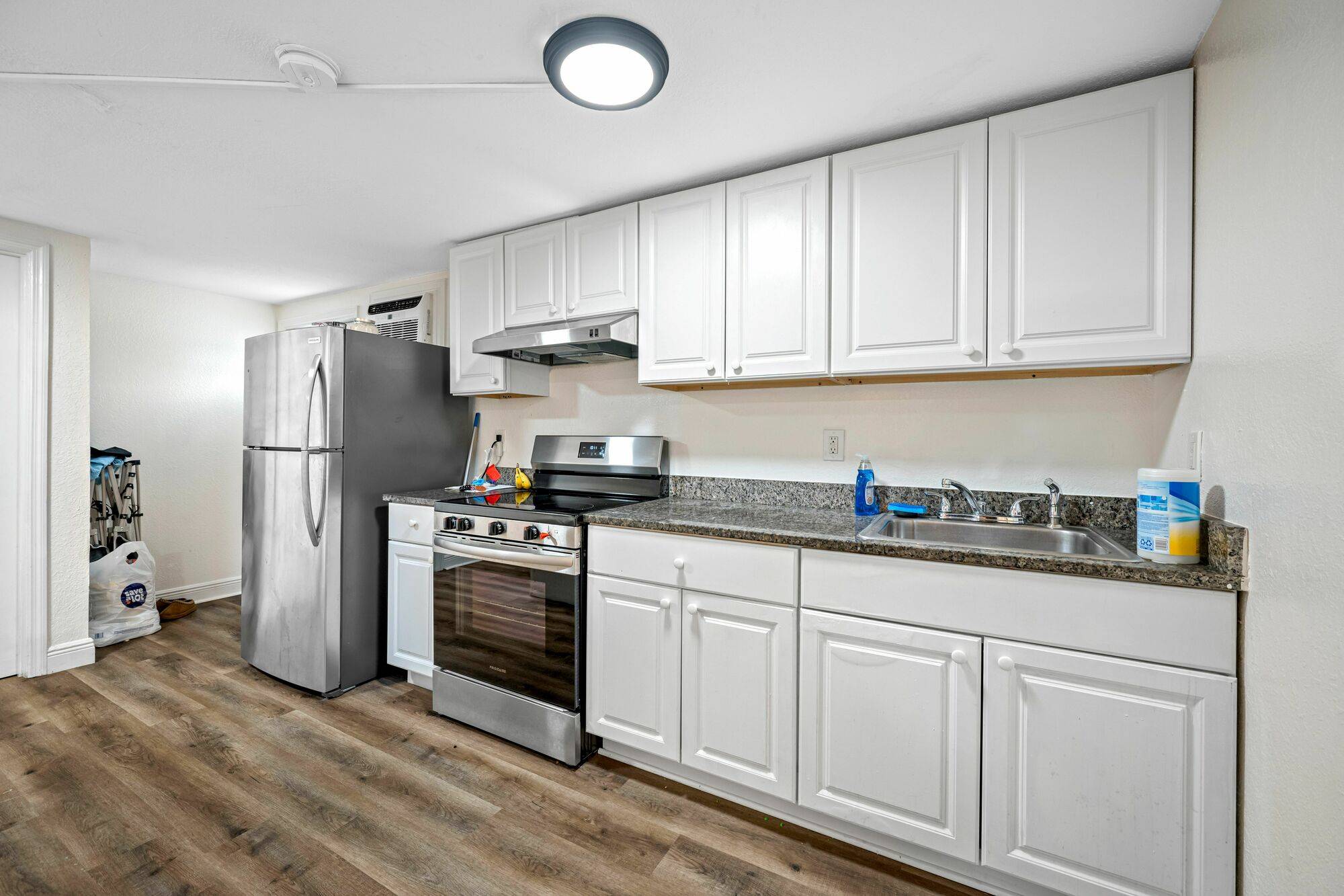 5th Ave Apartments, photo 6