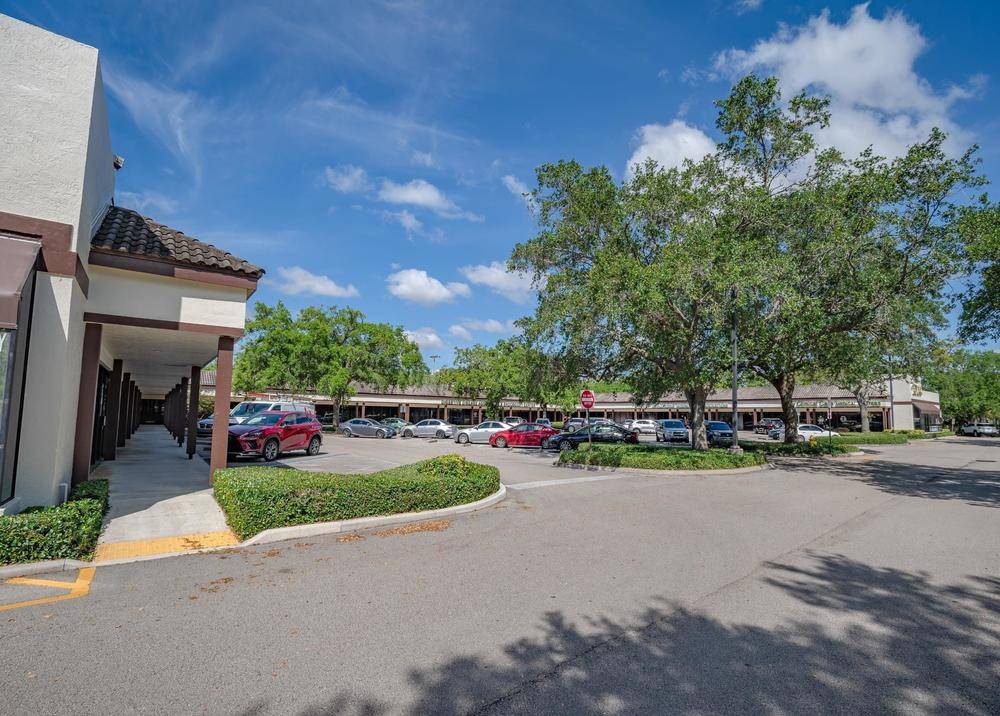 Towne Plaza, photo 6