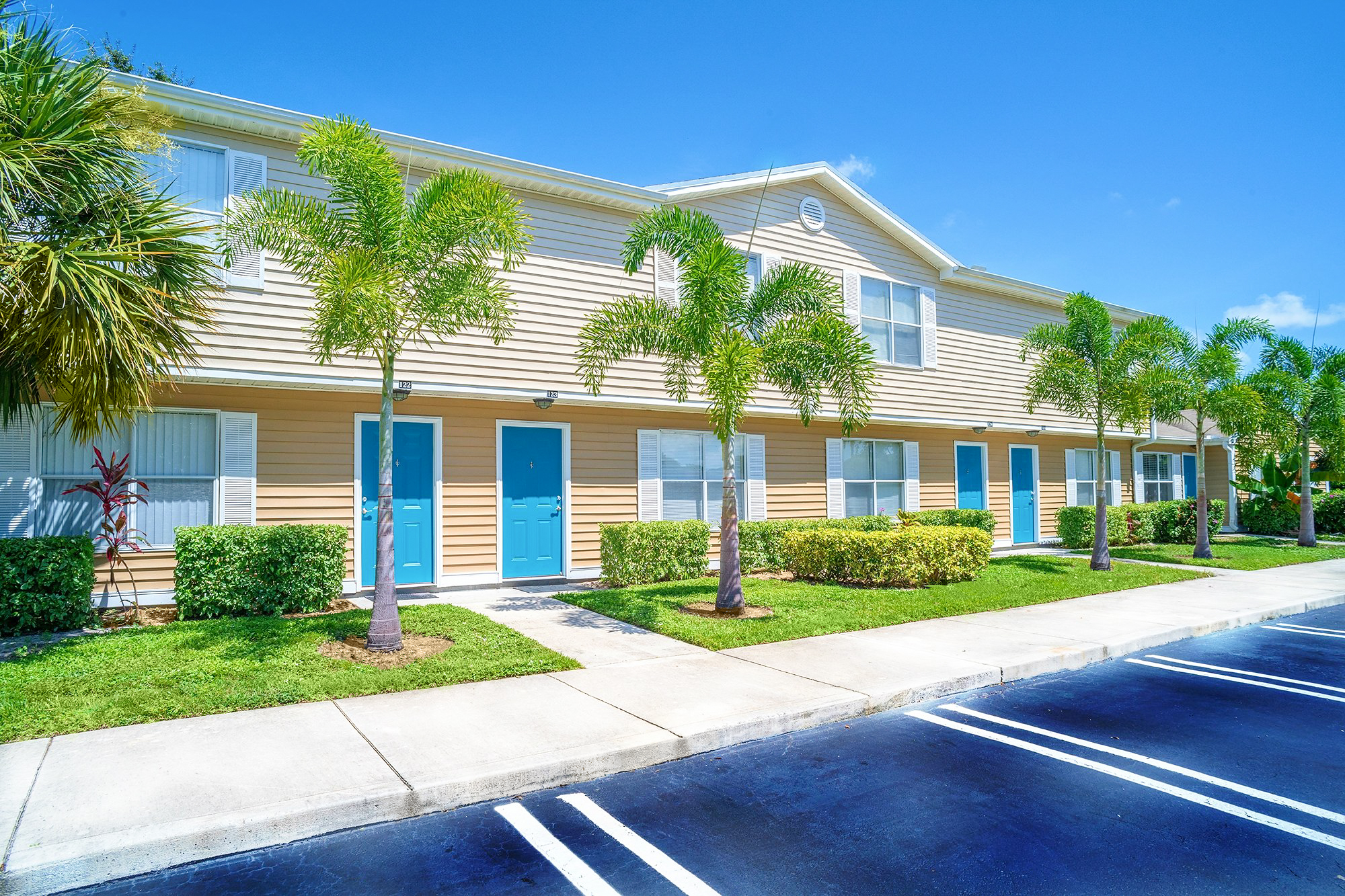 Waterleaf Townhomes & Apartments