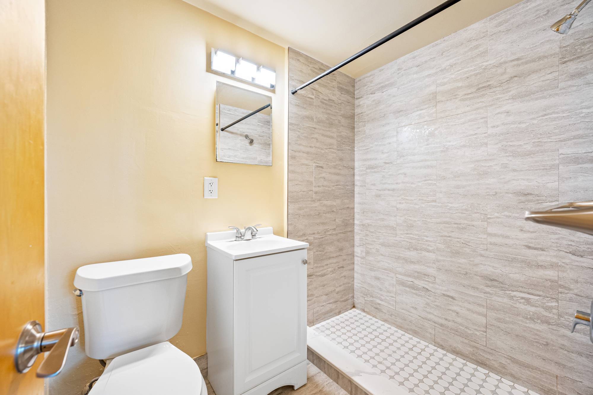 Prince Gregor Apartments, photo 6