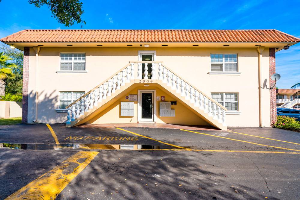 Camelot West Apartments, photo 11