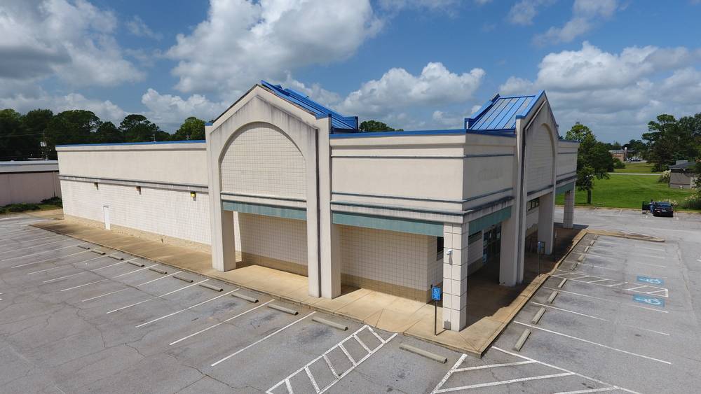 Dark Walgreens-Redevelopment Opportunity, photo 4