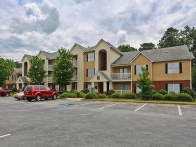 Salem Chase Apartments