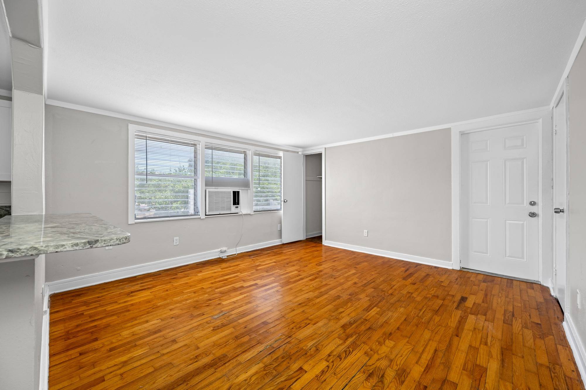 15th Street Apartments, photo 8